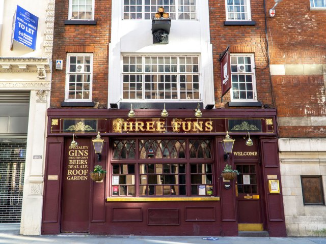 Exterior of Three Tuns Brewery in England