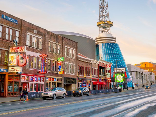 Bars lining Broadway in Nashville, Tennesseee