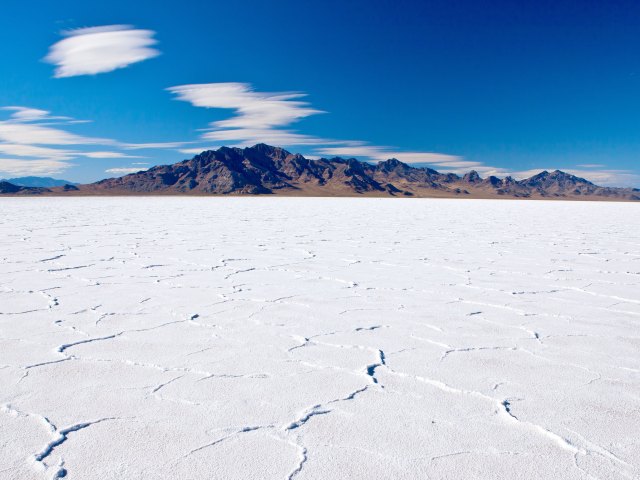Stark cracked white surface of the Bonneville Salt Flats in Utah