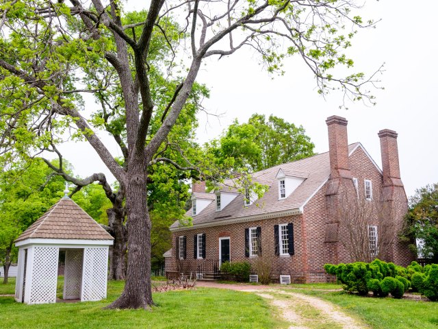 Image of colonial brick home at George Washington Birthplace National Monument in Virginia