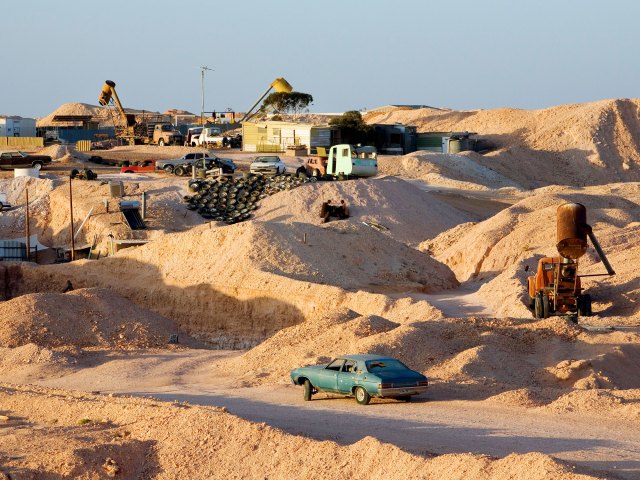 Desert mining community in Coober Pedy, Australia