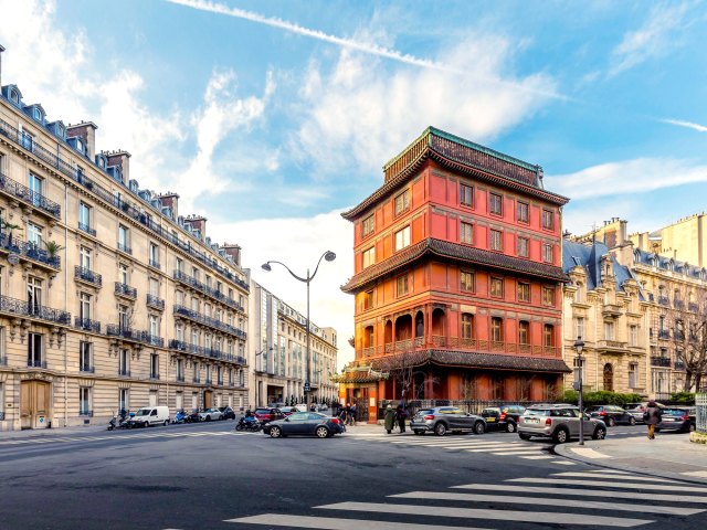 Pagoda Paris on street corner