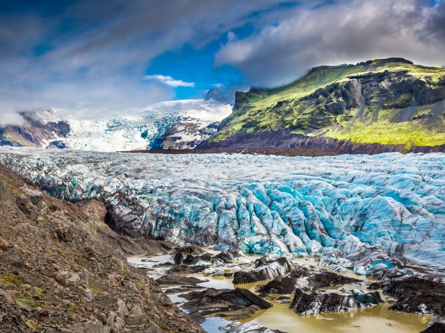 Massive glacier in Iceland's Vatnajökull National Park