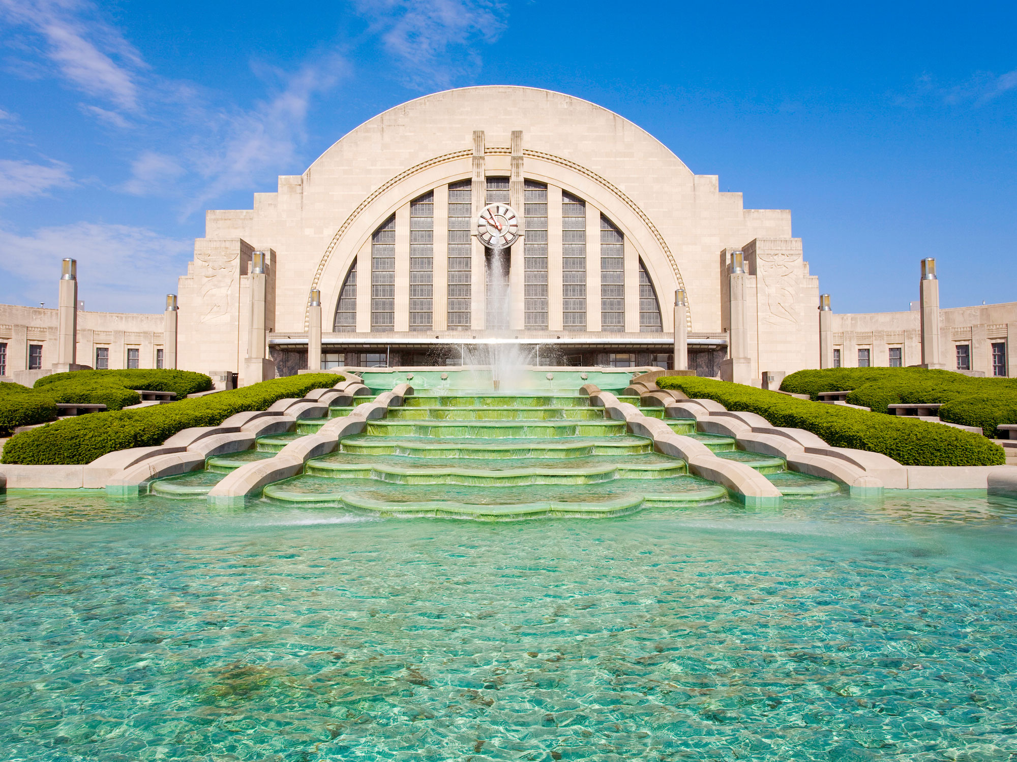 7 Stunning Art Deco Landmarks Architecture Buffs Should Visit — Daily ...