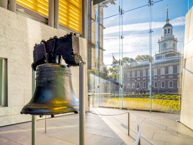 Image of the Liberty Bell in Philadelphia, Pennsylvania