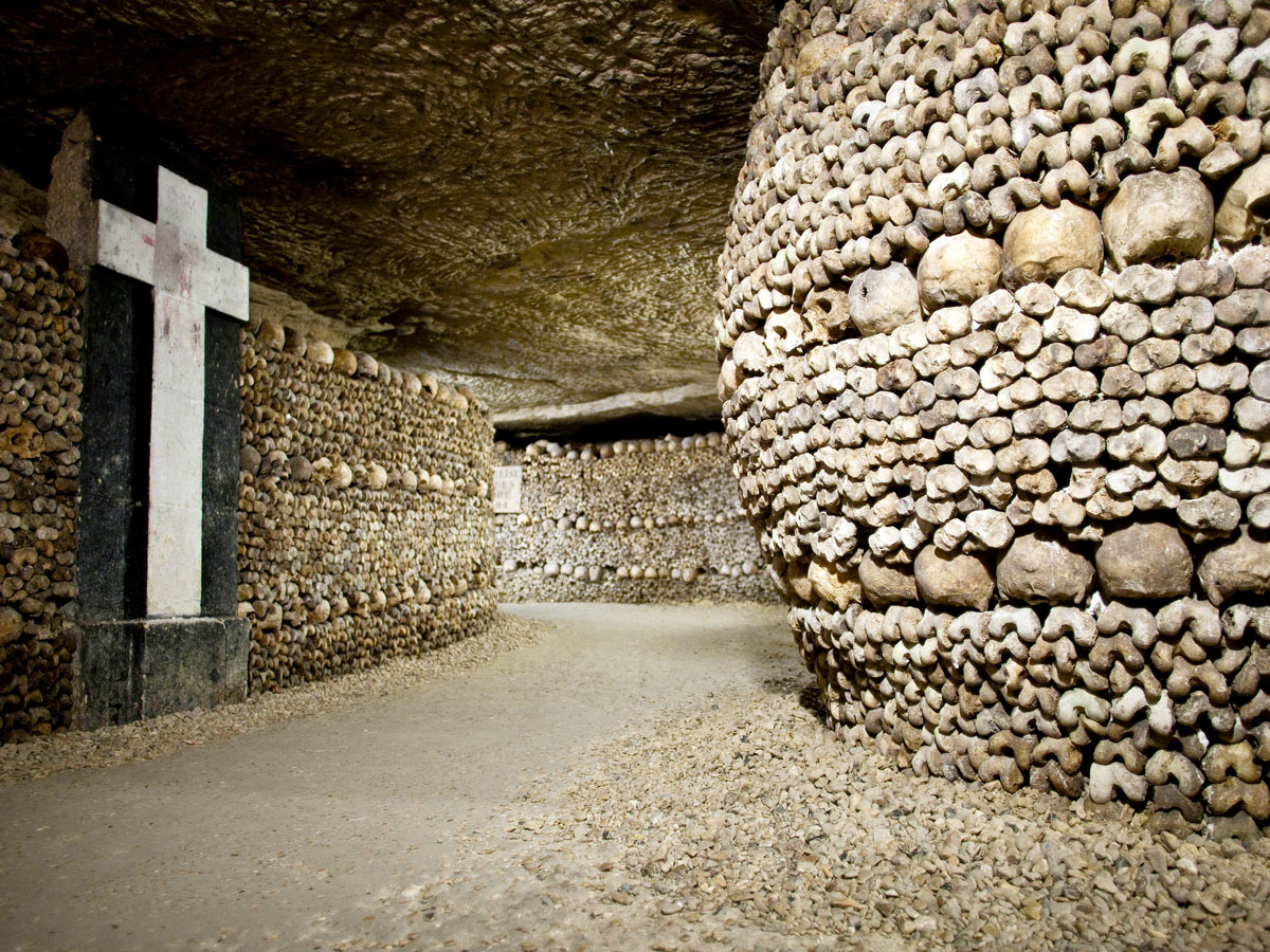 Beneath the Streets of Paris: Discovering a Hidden World of Catacombs ...