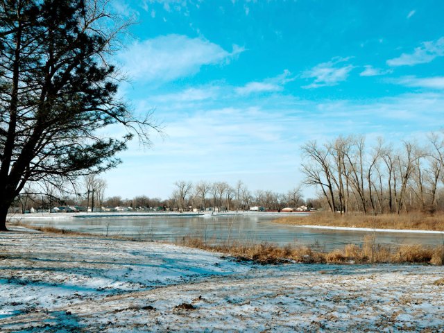 Landscape of Carter Lake, Iowa, in winter