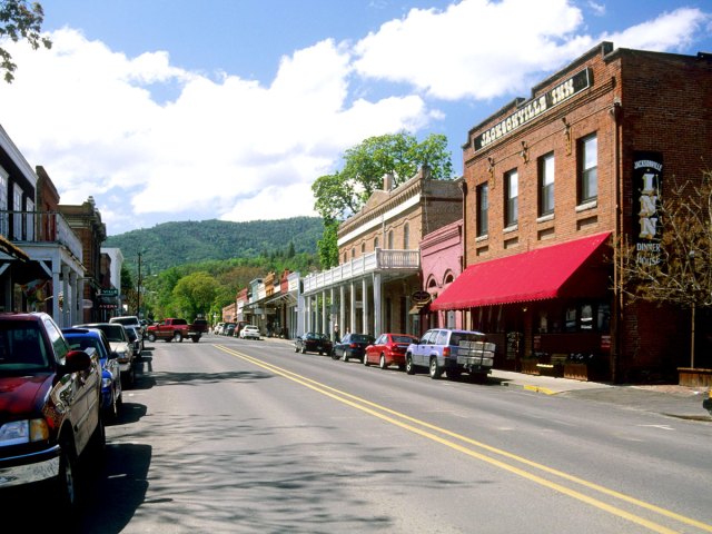 Image of the Jacksonville Historic District in southwestern Oregon