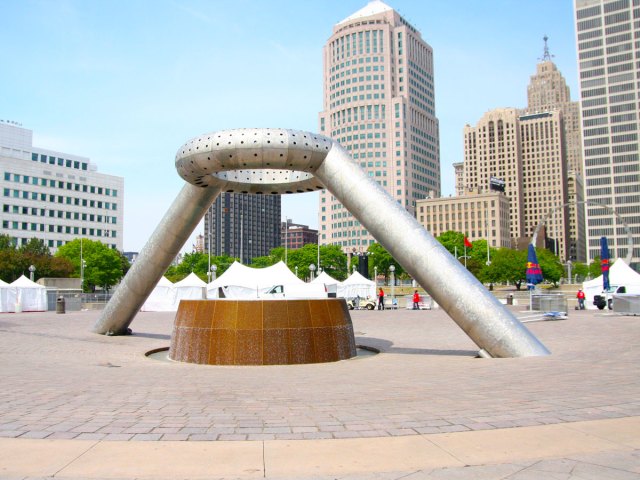 Sculpture and fountain in downtown Detroit, Michigan