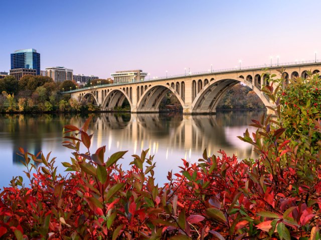 Bridge over the Potomac River, seen from Arlington, Virginia