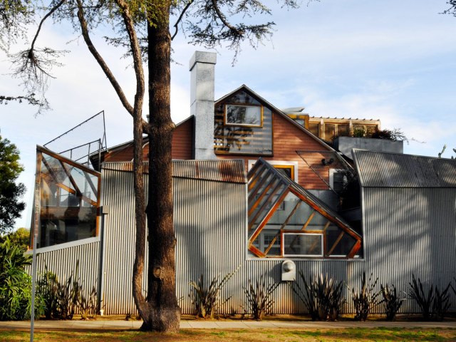 Exterior of the Gehry House in Santa Monica, California