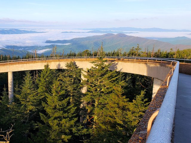 Pedestrian bridge overlooking Appalachian Trail