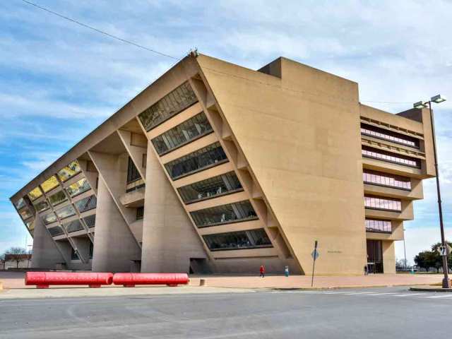 Image of Dallas City Hall, resembling an upside-down pyramid