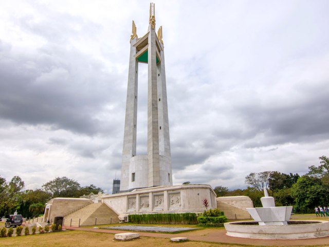 Image of the Quezon Memorial Circle in Quezon City, Philippines