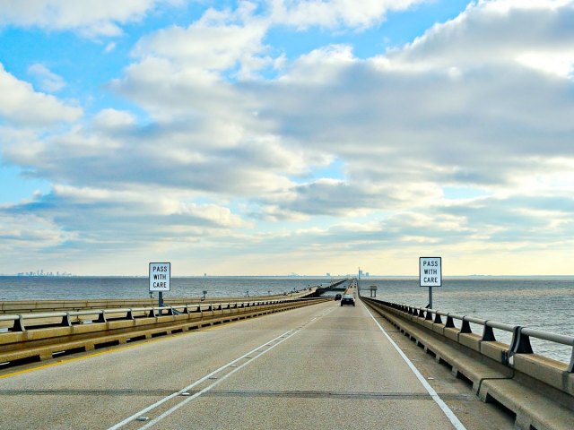 Cars driving on the Lake Pontchartrain Causeway in Louisiana