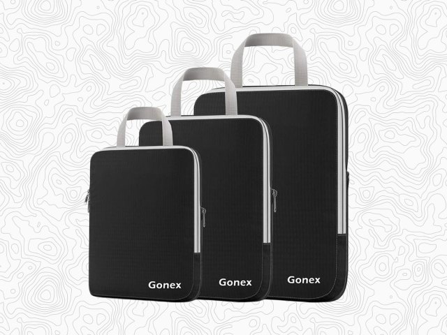 Photo of three Gonex expandable packing cubes in black