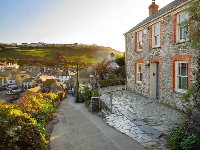 Home on hilltop overlooking Port Isaac, England