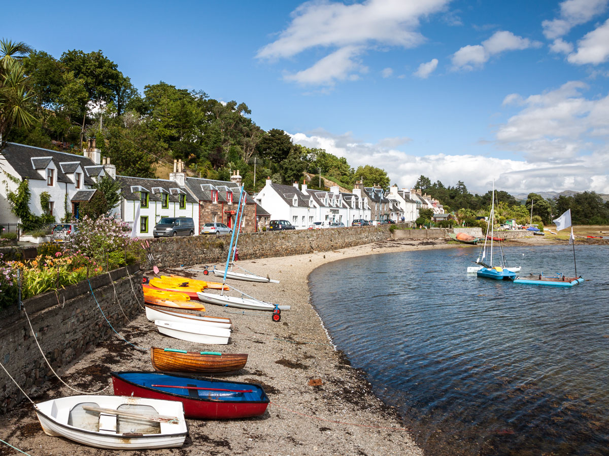 9 of the Prettiest Small Villages in the U.K. — Daily Passport