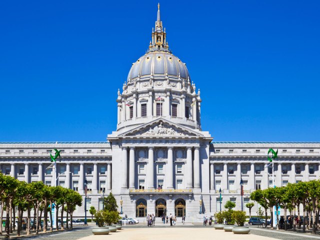 Dome-topped exterior of San Francisco City Hall in California