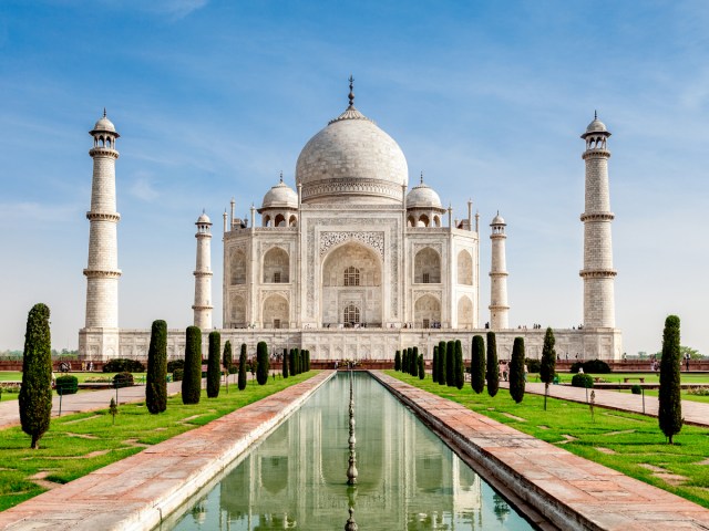 View of the Taj Mahal in Agra, India
