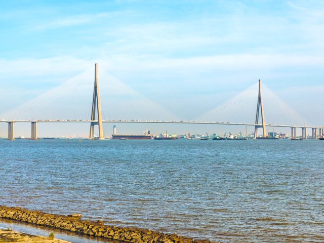 View from shoreline of the Husutong Yangtze Bridge in China