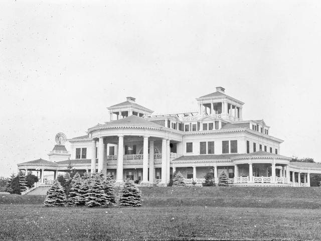 Black-and-white historical image of the Shadow Lawn mansion in West Long Branch, New Jersey