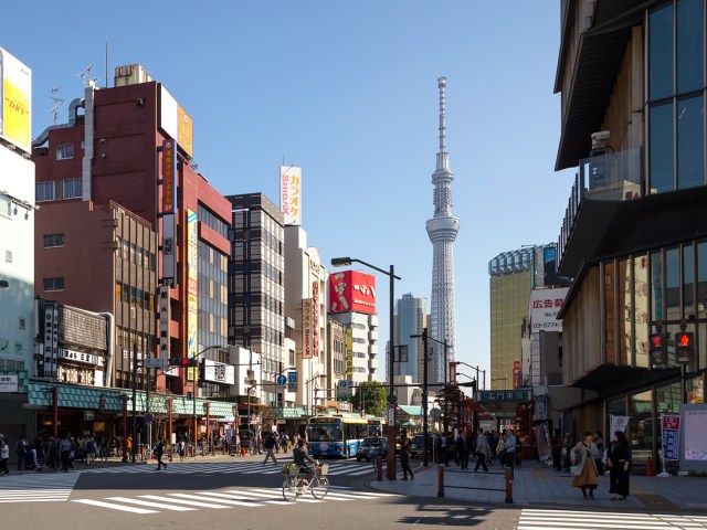 View of Tokyo streets with Tokyo Tower looming overhead