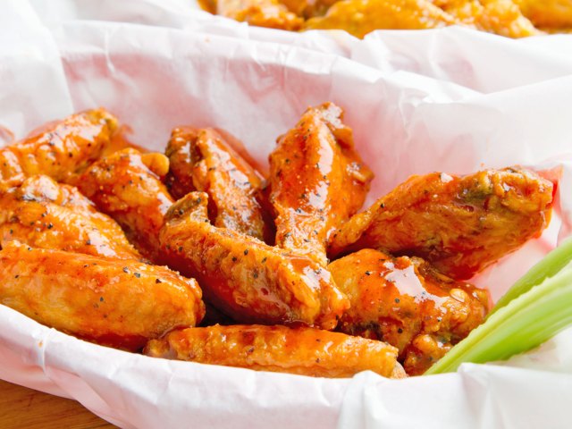 Plate of Buffalo wings