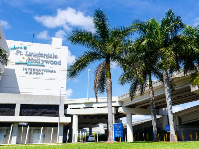 Palm trees outside of terminal building at Fort Lauderdale-Hollywood International Airport in Florida