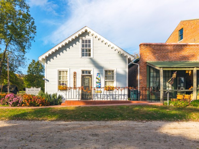 Antique shop housed in historic home in Bentonsport, Iowa