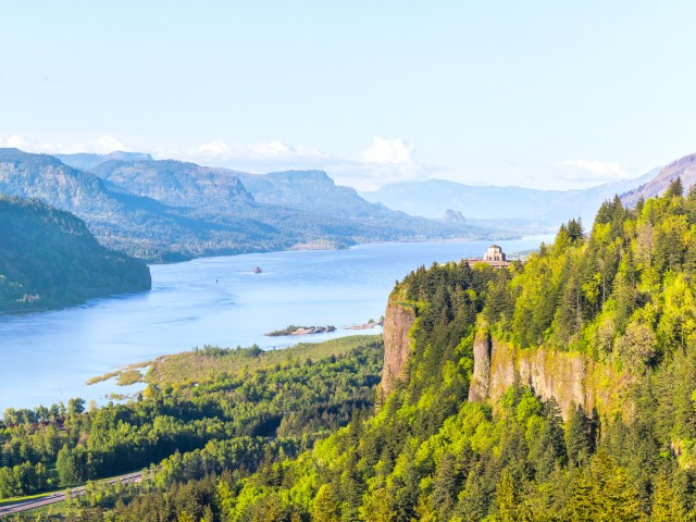 View from overlook point of Columbia River Gorge in Oregon and Washington