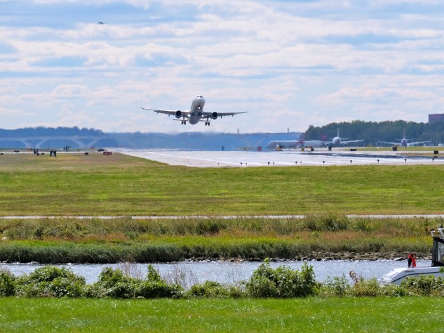 Airplane taking off from Ronald Reagan Washington National Airport 