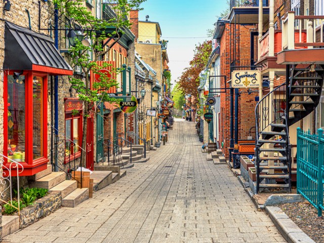 Narrow cobblestone lane in Québec City, Canada