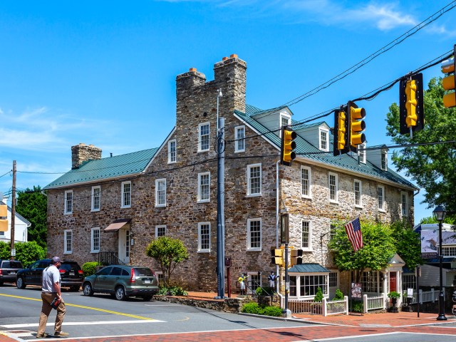 Colonial-style stone building housing the Red Fox Inn and Tavern in Middleburg, Virginia