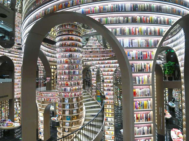 Futuristic-looking stacks of books at Dujiangyan Zhongshuge bookstore in Chengdu, China