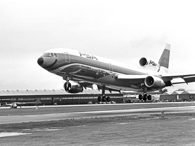 PSA Lockheed L-1011 TriStar departing from runway