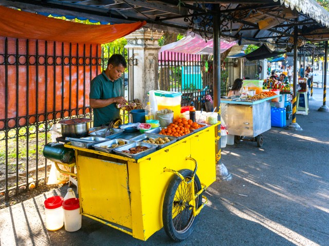 Street food vendor in Manila, the Philippines