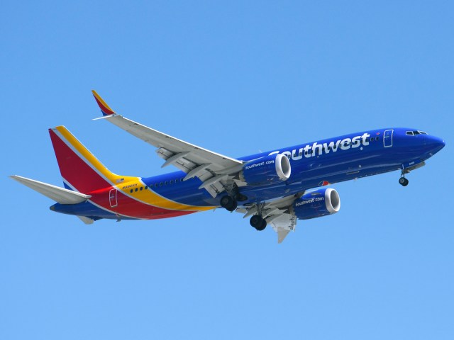 Southwest Airlines Boeing 737-8 MAX on approach