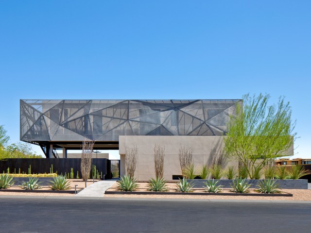 Modern-looking tresARCA House in Las Vegas, Nevada