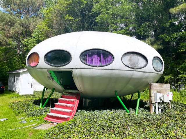 One-room Futuro House with spaceship-like appearance