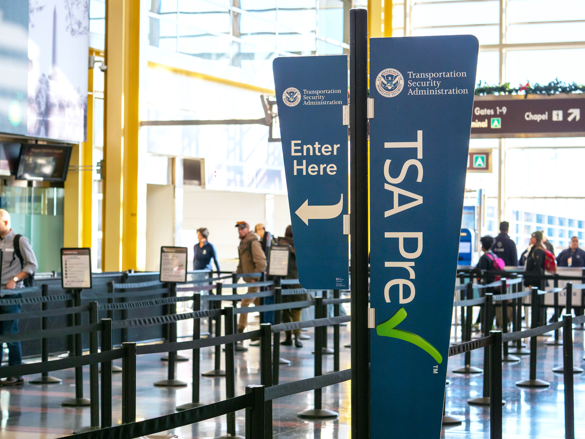 Mesmerizing Here Are The Airports With The Shortest And Longest Tsa Wait Times Background Illustration Mesmerizing Here Are The Airports With The Shortest And Longest Tsa Wait Times Background Illustration