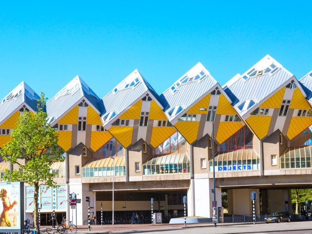 5 Buildings That Appear to Defy Gravity