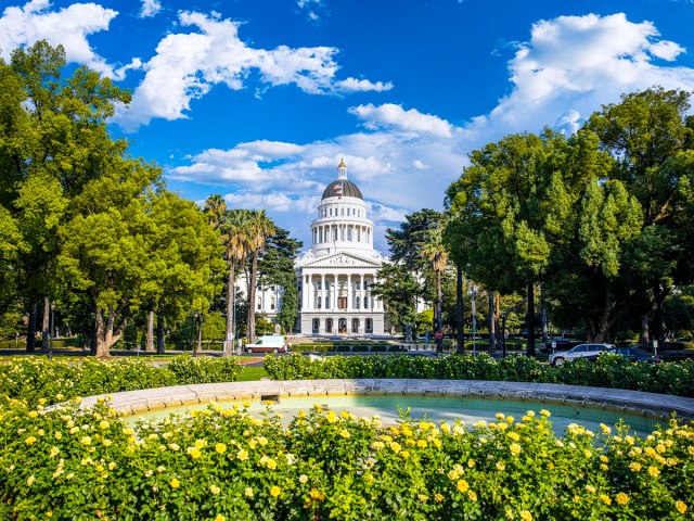 Park in front of the California State Capitol in Sacramento