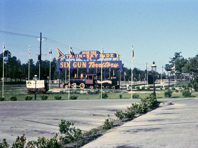 Historical photo of Six Gun Territory theme park in Ocala, Florida, in the 1960s