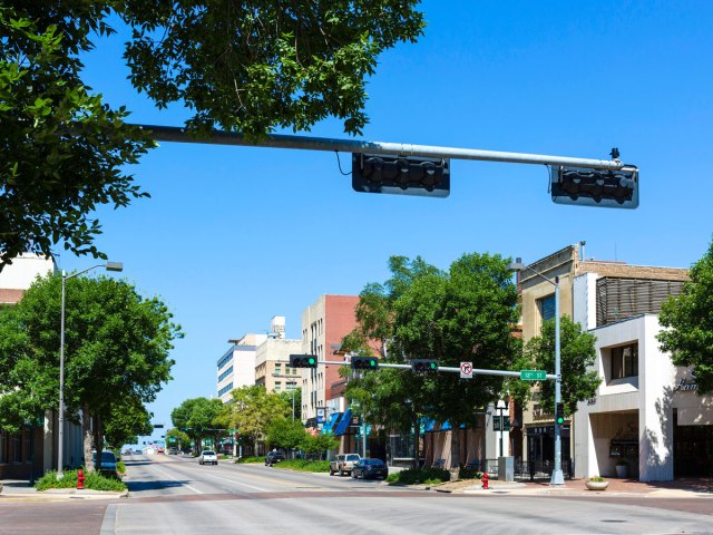 Stoplight on O Street in Lincoln, Nebraska